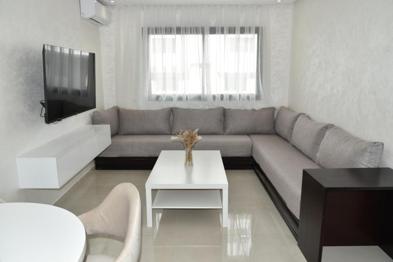 Lovely Apartment With Pool & Gym Kenitra Exterior photo